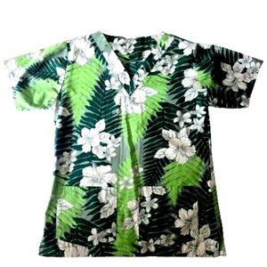 Uniform Advantage UA Scrub Top Shirt Hibiscus Size Small EUC Short Sleeve Green